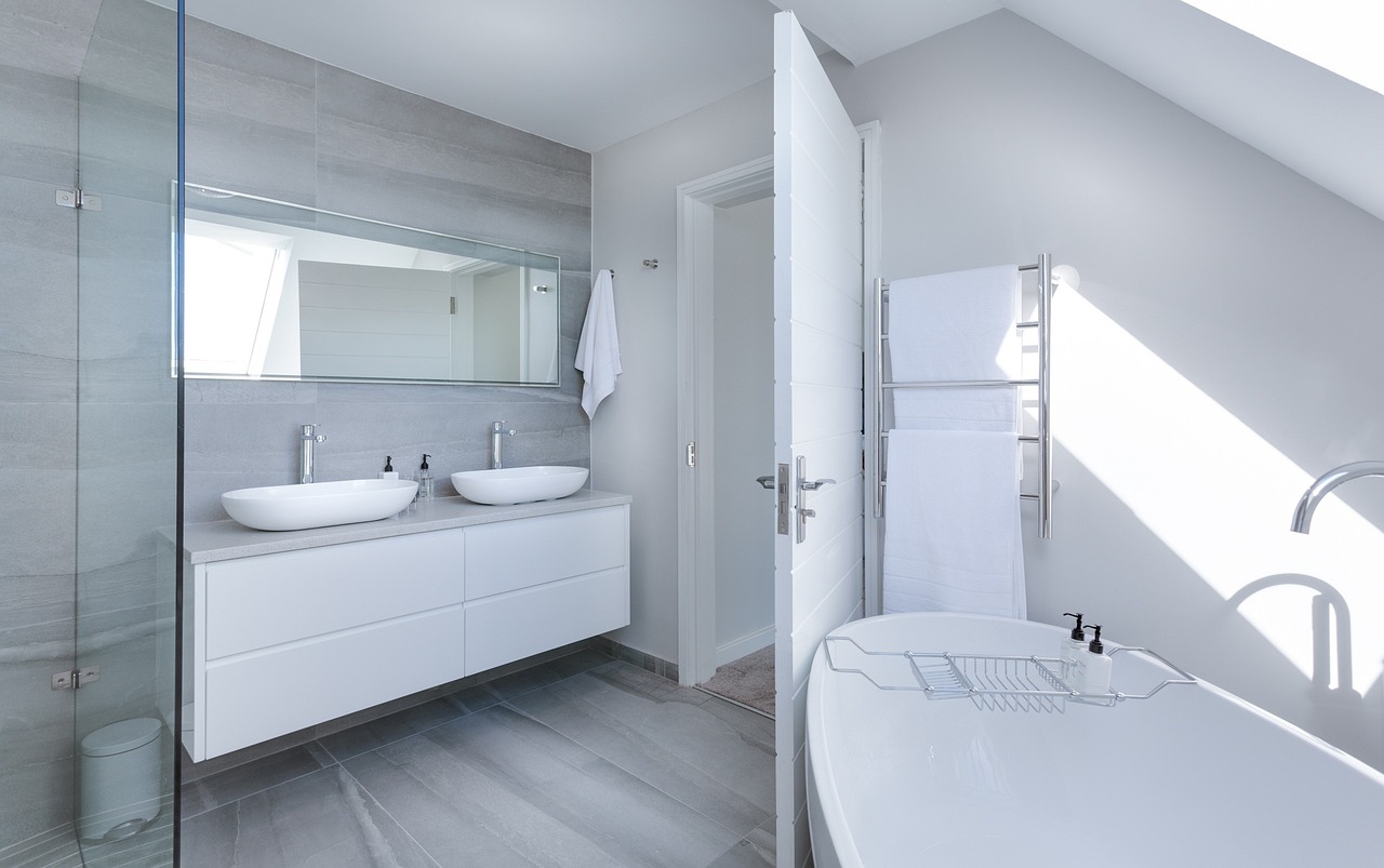 modern-minimalist-bathroom-g79f1c66f3_1280